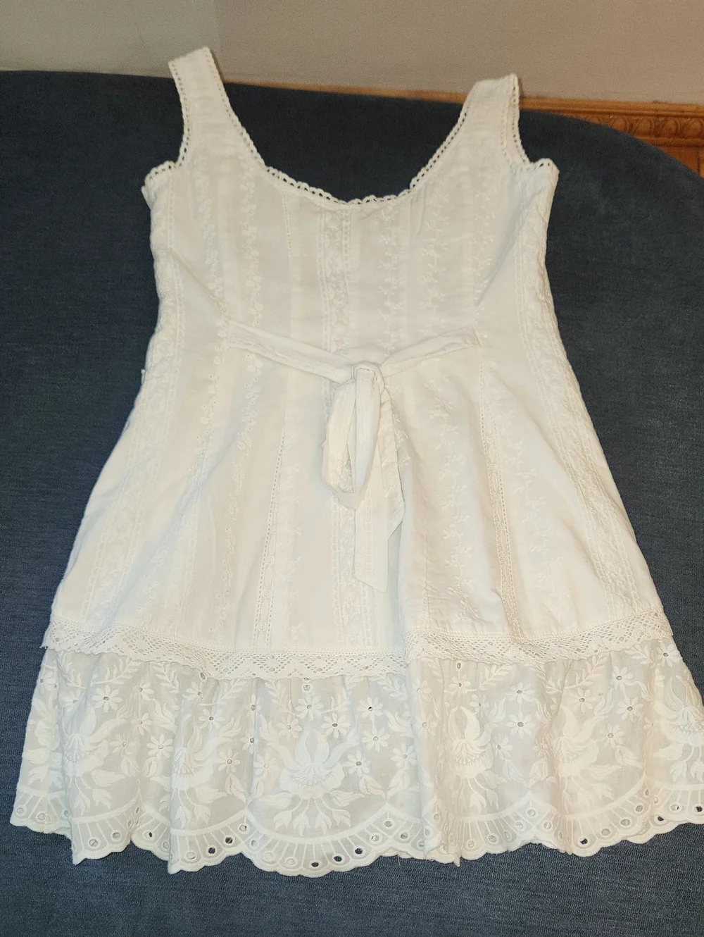Guizio Aylin Eyelet Embroidered Ruffled Hem White Mini Dress Size S